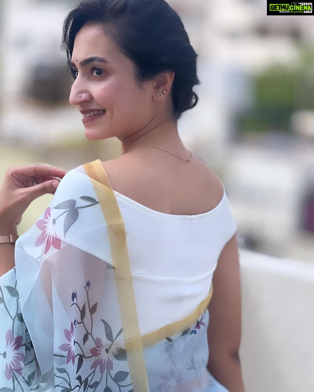 Vaishnavi Gowda Instagram - Cool blue 🧊❄️