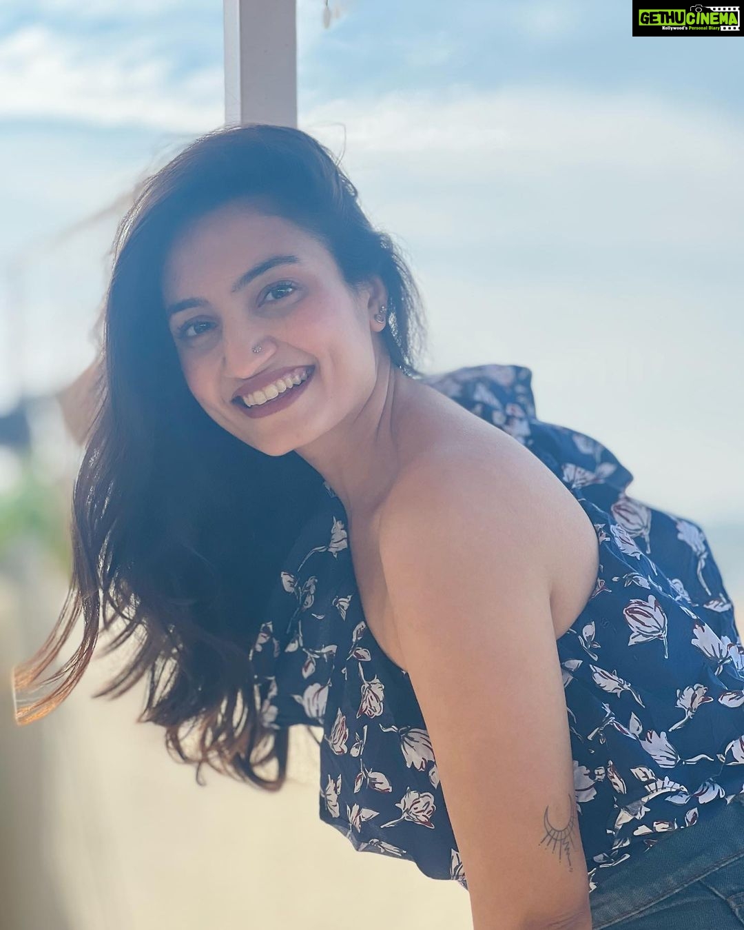 Vaishnavi Gowda Instagram - Friday feeling 🪁💙