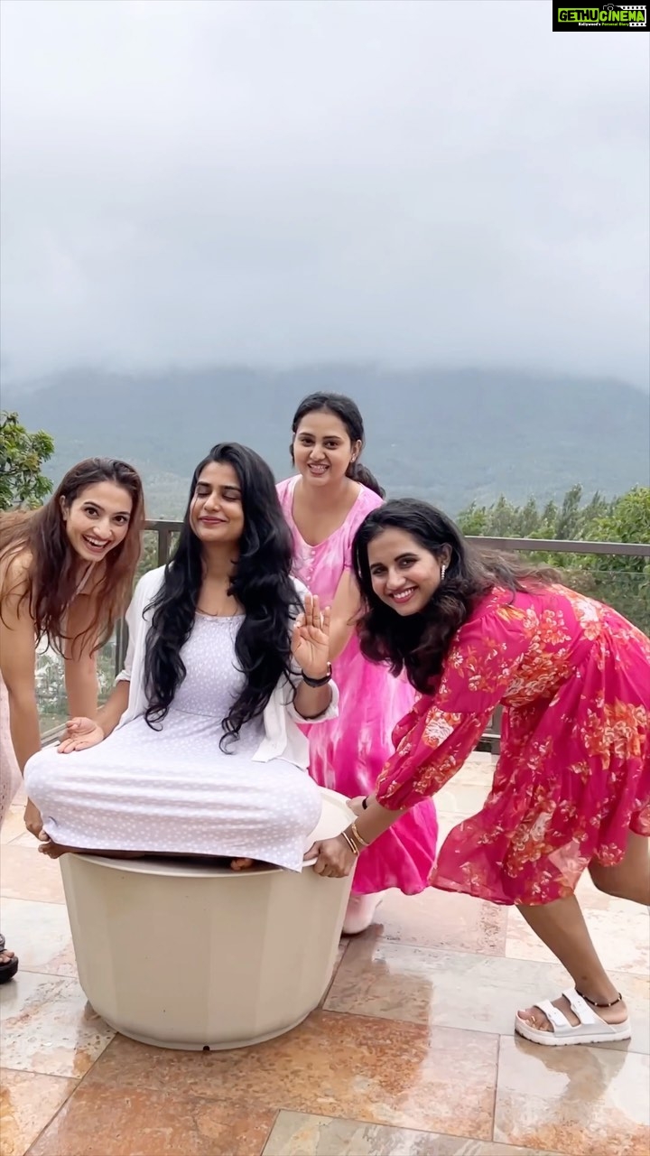 Vaishnavi Gowda Instagram - Cheers 🥂 to good times ✨
