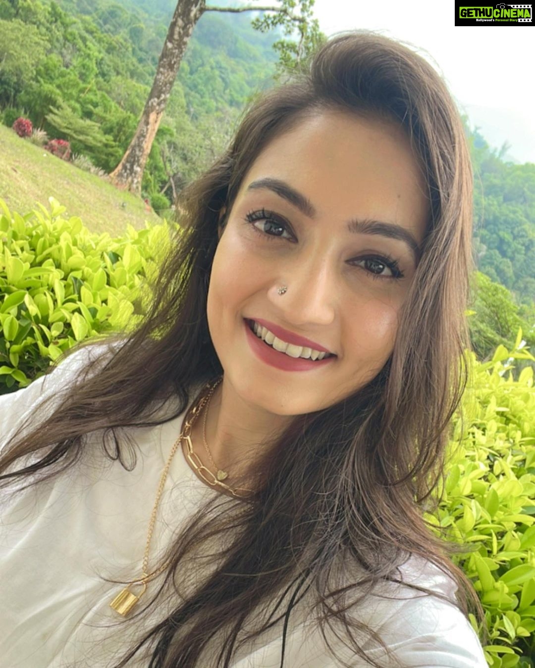 Vaishnavi Gowda Instagram - Don’t look at the caption.. look at the selfie’s 😉
