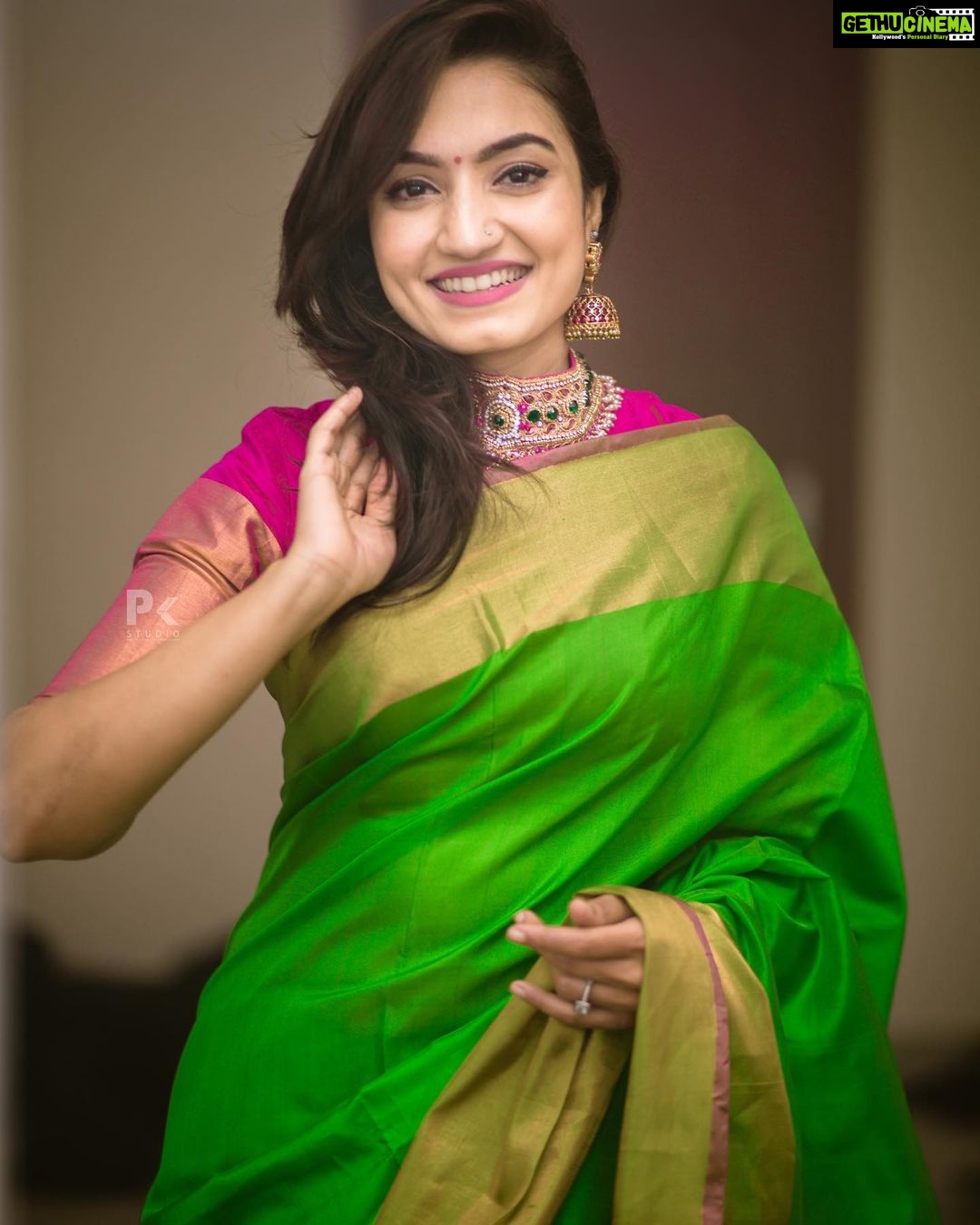 Vaishnavi Gowda Instagram - There’s something super special about traditional attire’s ! Holds us tight to our roots and connects us ♥️
