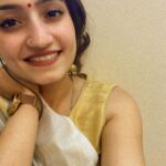 Vaishnavi Gowda Instagram – Deepavali habba da prayukta 😬☀️✨

Happy Deepavali 🪔
