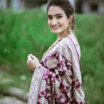 Vaishnavi Gowda Instagram - It’s a good day to be happy 💫 #vaishnavi #instagram #sareelove Makeup- @druthinarayan_artistry Photography - @pkstudiophotography Designer- @samyakksarees Jewels- @velvetboxby Namma Bengaluru- ನಮ್ಮ ಬೆಂಗಳೂರು