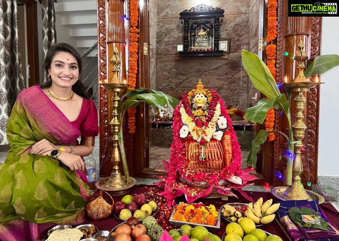Vaishnavi Gowda Instagram - ವರಮಹಾಲಕ್ಷ್ಮಿ ಹಬ್ಬದ ಶುಭಾಶಯಗಳು... 😇✨