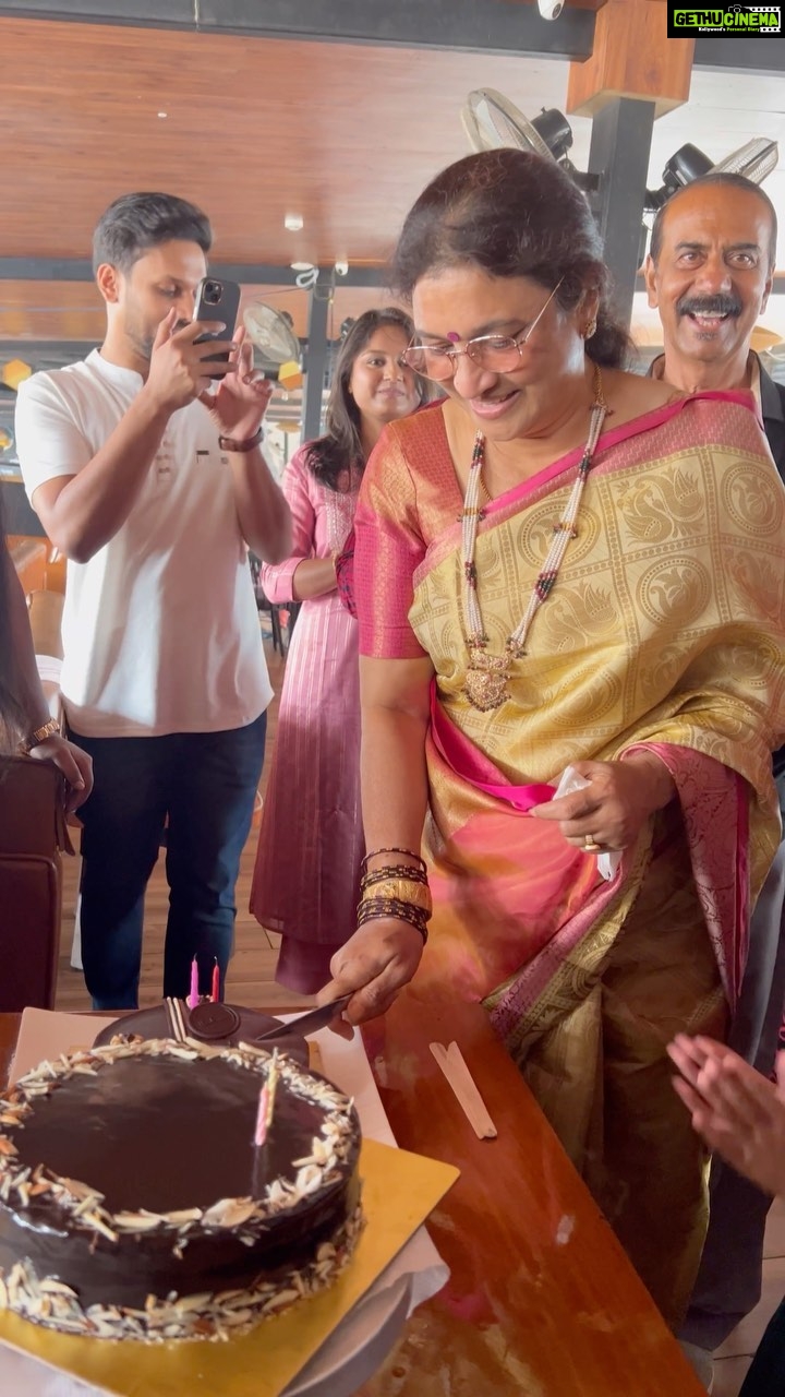 Vaishnavi Gowda Instagram - Happiest birthday Amma 🎂 🎉 ♥️ You have always been a tough task master! 😬 always taught things the hard way … I remember not talking to you for days, weeks n we some how connect back stronger… That’s the beauty of mother and a daughter relationship inseparable 💫✨ Iam who Iam because you ! Thank you for everything ma 😇✨ Wishing you all the happiness and joy ! 🤍
