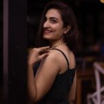 Vaishnavi Gowda Instagram - Blue blue God bless you ! Green Green ….. …… Complete it if you’ve ever played this … 🤪 PC - @karthikrameshphotography