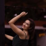 Vaishnavi Gowda Instagram - Blue blue God bless you ! Green Green ….. …… Complete it if you’ve ever played this … 🤪 PC - @karthikrameshphotography