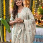 Vaishnavi Gowda Instagram - ನಿಮಗೂ ನಿಮ್ಮ ಕುಟುಂಬಕ್ಕೂ ಗೌರಿ ಗಣೇಶ ಹಬ್ಬದ ಹಾರ್ದಿಕ ಶುಭಾಷಯಗಳು🙏🏻✨❤️