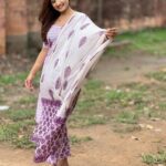 Vaishnavi Gowda Instagram - Reflecting back on life just gives me a lotta peace and gratitude to all the teachers made me who I am ! 🙏🏻 Happy teacher’s Day ✨🙏🏻😇 Outfit- @kavi_siniboutique