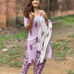 Vaishnavi Gowda Instagram - Reflecting back on life just gives me a lotta peace and gratitude to all the teachers made me who I am ! 🙏🏻 Happy teacher’s Day ✨🙏🏻😇 Outfit- @kavi_siniboutique