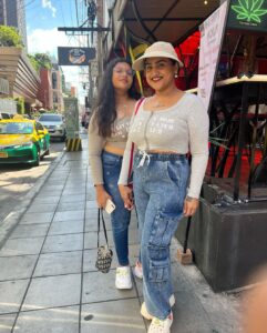 Vanitha Vijayakumar Instagram - #motherdaughter #motherdaughtergoals #bangkok #chatuchak @jaynitha_rajann