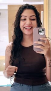 Varsha Bollamma Instagram - Don’t comment “Nice talent, keep it hidden” 🤣😌♥️✌🏻🙏🏻
Thanks 😌✌🏻