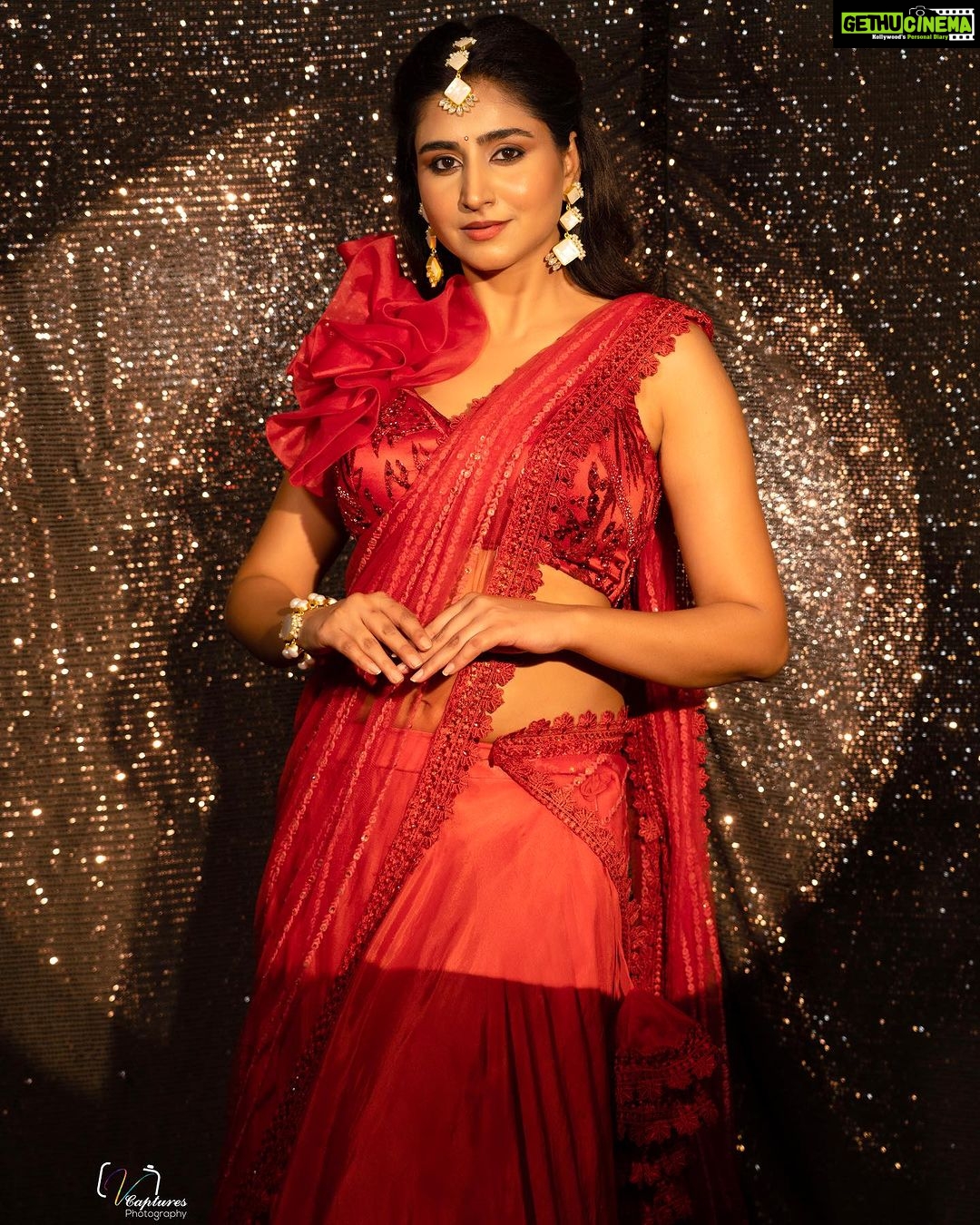 Varshini Sounderajan Instagram - Andhariki Vinayaka chavithi shubhakanshalu 🙏 Watch #ganapathipapamoriya on @starmaa 12pm Wearing @bhargavi.amirineni Jewels @houseofqc Makeup @pritikakapoorartistry PC @v_capturesphotography