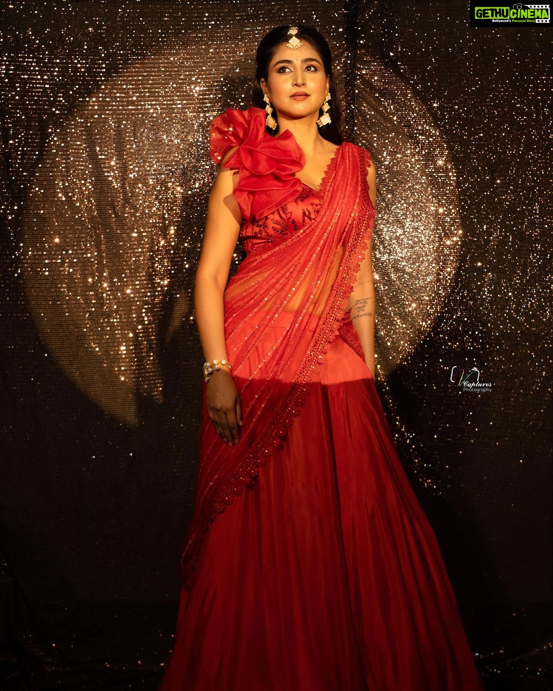 Varshini Sounderajan Instagram - Andhariki Vinayaka chavithi shubhakanshalu 🙏 Watch #ganapathipapamoriya on @starmaa 12pm Wearing @bhargavi.amirineni Jewels @houseofqc Makeup @pritikakapoorartistry PC @v_capturesphotography