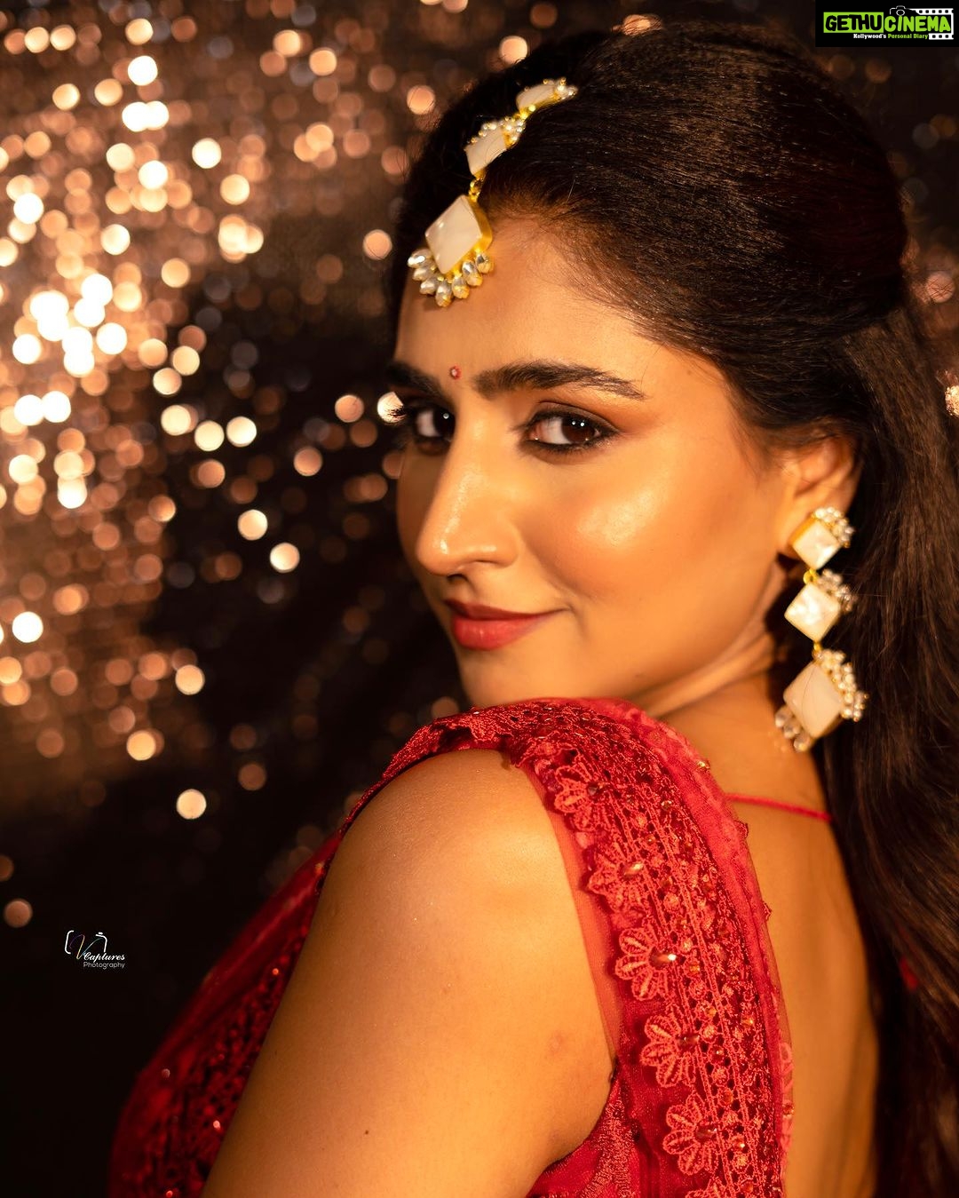 Varshini Sounderajan Instagram - Andhariki Vinayaka chavithi shubhakanshalu 🙏 Watch #ganapathipapamoriya on @starmaa 12pm Wearing @bhargavi.amirineni Jewels @houseofqc Makeup @pritikakapoorartistry PC @v_capturesphotography