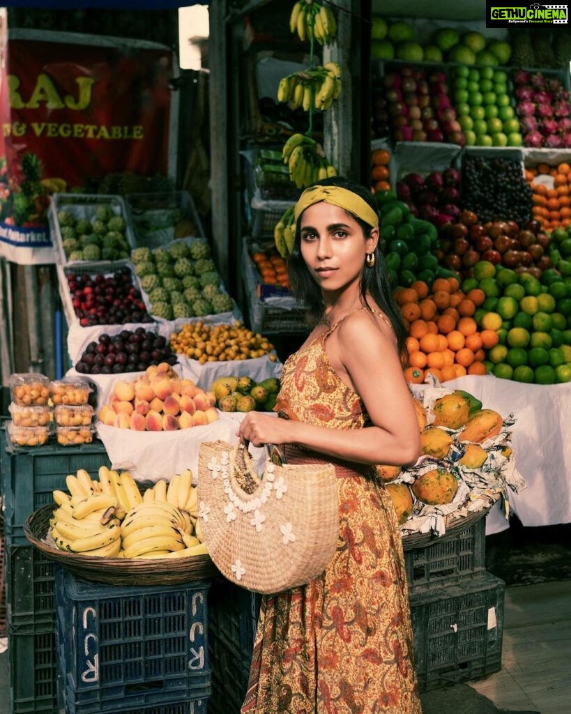 Veebha Anand Instagram - Shopping series! 🍒🍓🍇🍎🍉🍑🍊🍋🍍🍌🥑🍏 by @portraitsbyvishal Earrings @timelessjewelsby_s