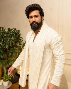 Vicky Kaushal Instagram - Ganapati Bappa Morya! 🙏🏽
