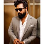 Vicky Kaushal Instagram – “Cameraman jaldi focus karo!”