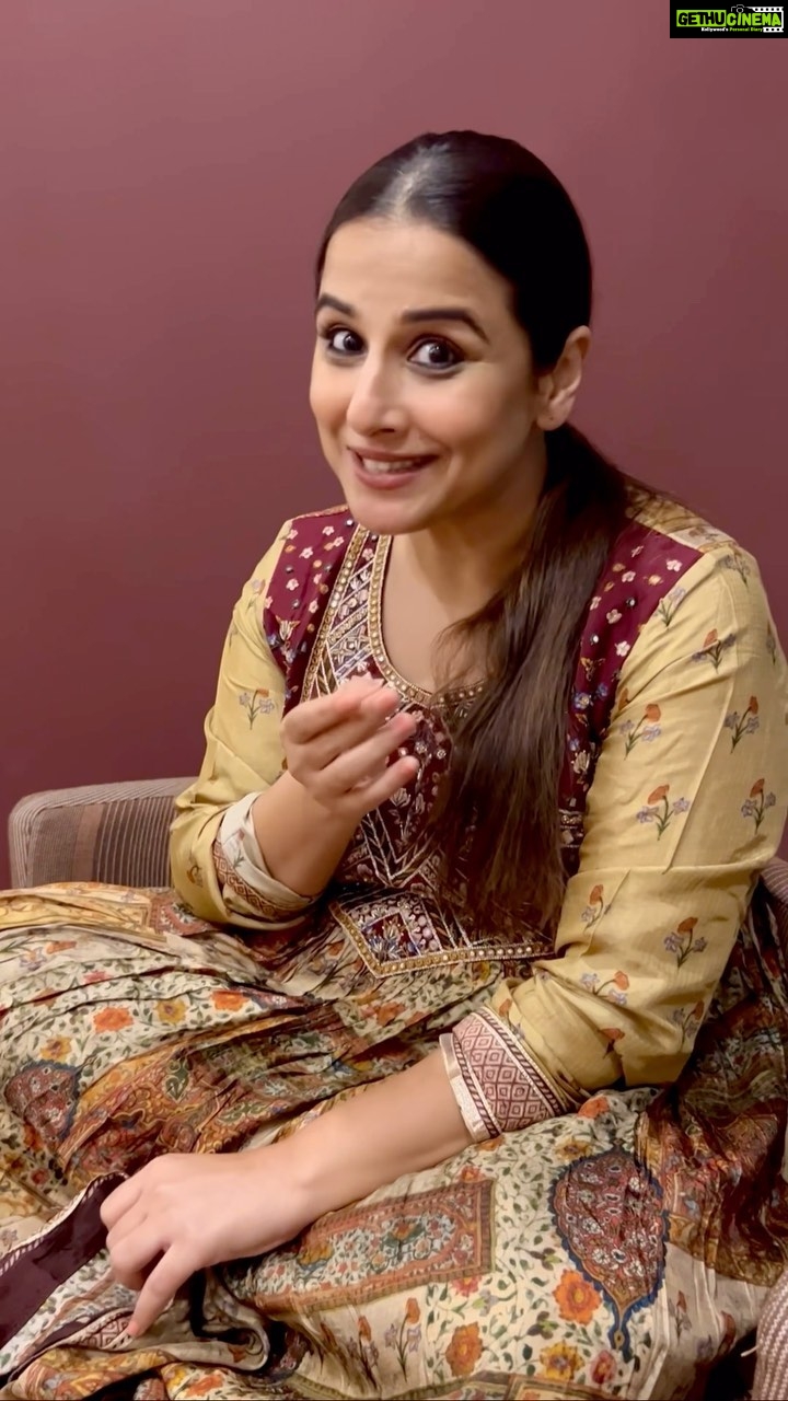 Vidya Balan Instagram - 💣 hamaare baaju mein aaye… here’s to the OG Standup Comedian @rajusrivastavaofficial 🙏