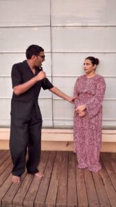 Vidya Balan Instagram - Dil khol ke… 💃🏻🎈 with my fellow Capricorn  @d.shubham_j ❣️❣️