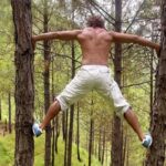 Vidyut Jammwal Instagram - Kalaripayattu says: There Are Different Ways To “climb up in life”, Why Choose The Regular? #ITrainLikeVidyutJammwal #Kalaripayattu #YehKarkeDikhao #Uttarakhand