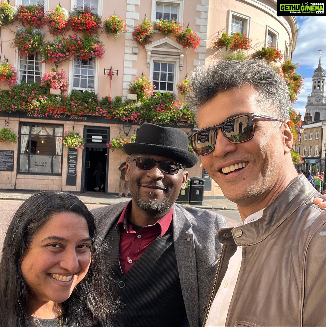 Vinay Rai Instagram - Thanks for an amazing day @ashantiomkar @akinaworan . Great meal, great location and great company. Perfect . Gonna miss you guys. 🤗 Greenwich, London
