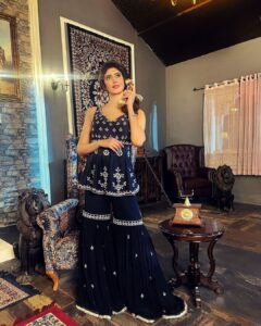 Vindhya Tiwari Instagram - Helloooo 📞