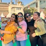 Vinny Arora Instagram - सुना था, ”जब ख़ुद माँ बनोगी तो समझोगी” समझ गई, माँ जैसा कोई नहीं ❤️ No matter how old I get , how far I go .. I will always need you mumma, WE will always need you @parminderkarora 😘😘 Happy birthday to the pillar of our world ❤️❤️
