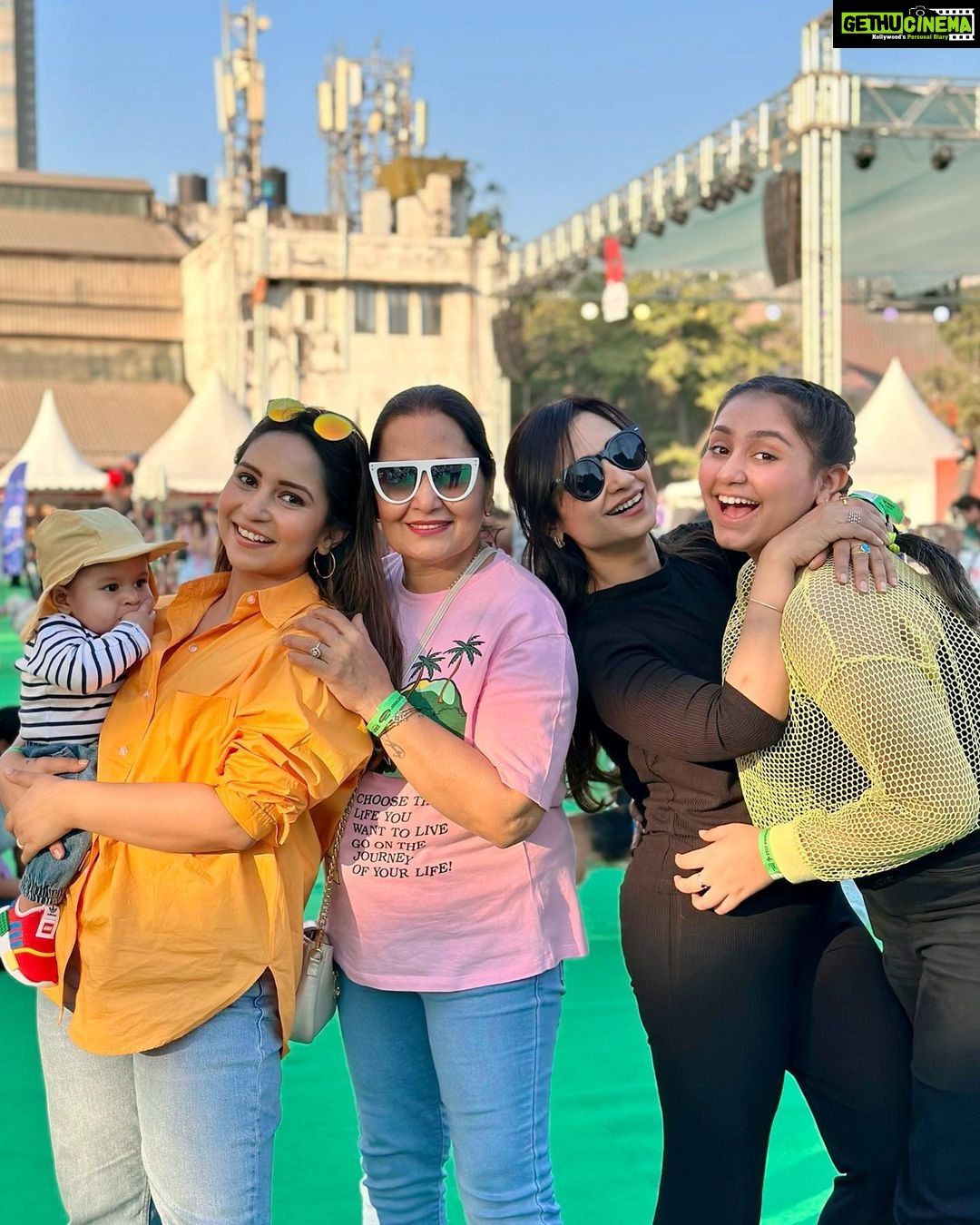 Vinny Arora Instagram - सुना था, ”जब ख़ुद माँ बनोगी तो समझोगी” समझ गई, माँ जैसा कोई नहीं ❤️ No matter how old I get , how far I go .. I will always need you mumma, WE will always need you @parminderkarora 😘😘 Happy birthday to the pillar of our world ❤️❤️