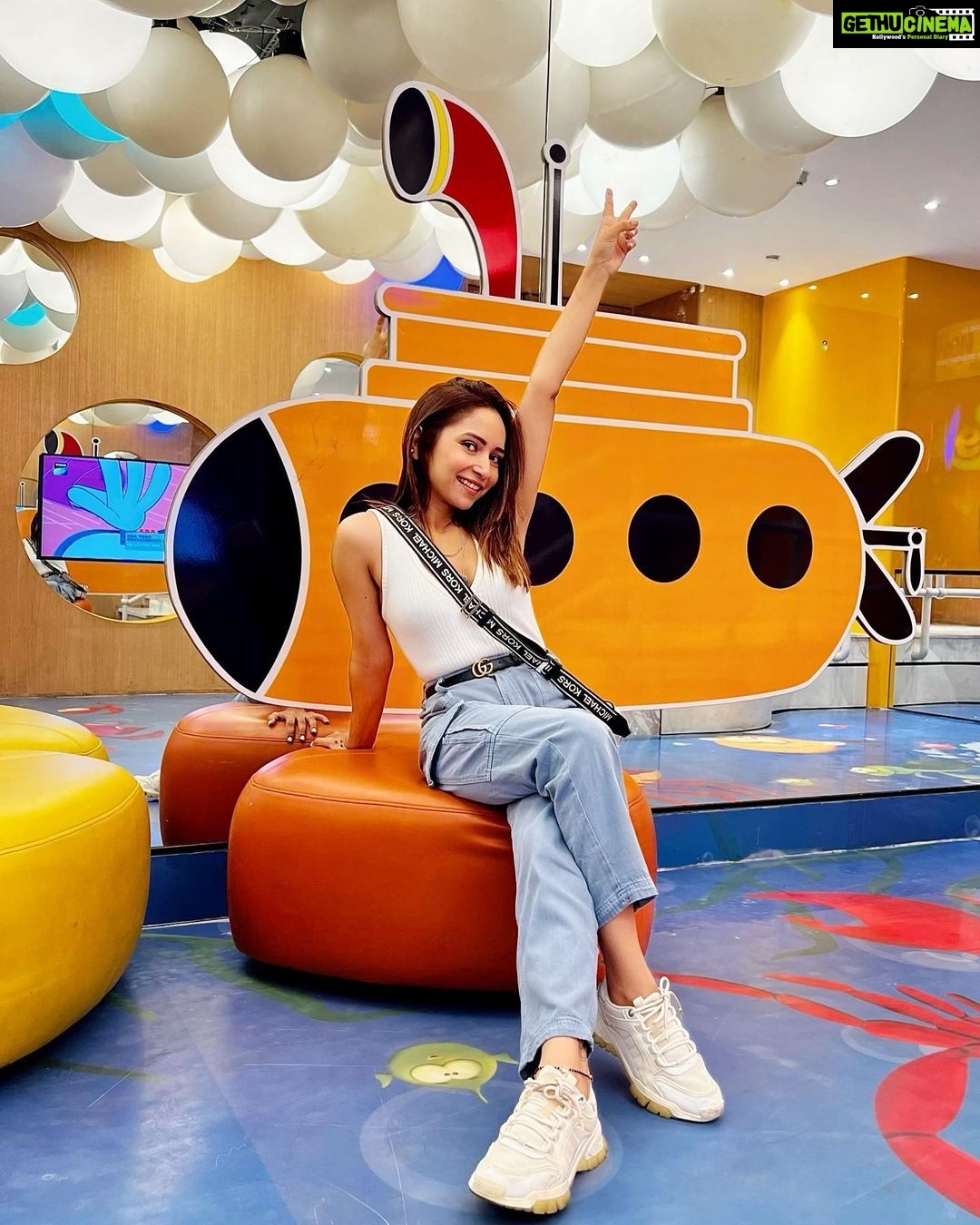 Vinny Arora Instagram - Felt cute , might delete later ✌🏻