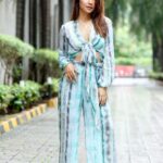 Vinny Arora Instagram - I’m worth every headache I give💁🏻‍♀️