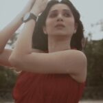 Vrushika Mehta Instagram - #ad. Time to redefine your wristwear story with the @fireboltt_ Phoenix AMOLED – where sophistication and technology reclaim their synergy. ⏱️🔥 This elegant smartwatch has advanced features like a 1.43” AMOLED display, voice assistance, BT calling, sports modes, a health suite, and much more! Out now on fireboltt.com, Amazon, and your nearest offline stores at a special launch price of INR 2199 only! 🛸 #Fireboltt #PhoenixAmoled #ReigniteTheBright