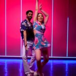Vrushika Mehta Instagram - When you want to chill on a sunday you go nashe si chad gayi 🫣 . Choreography: @rohitmandrulkar Shot & edited by: @_24frame 📍 @mantras11official