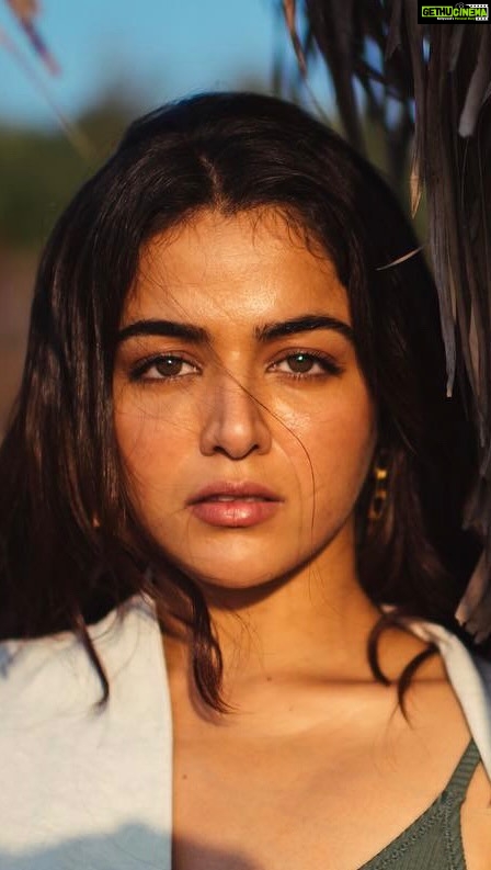 Wamiqa Gabbi Instagram - ๐ ๐ธ @bharat_rawail ๐ @stylistshikhar ๐ @reshammordani #makeup #makeuptutorial #actress #makeupartist #beauty #beautybloggers #makeuplooks #hair #hairstyle #outdoorphotography #beautyindustry #naturalmakeup #advertisement #ad #actor #hairstylist #beacheaves #makeupoftheday #makeupinspiration #makeuplover #makeupaddict #makeupjunkie #mua #beautytips #makeupcommunity #whatsapp #wamiqagabbi Mumbai - เคฎเฅเคเคฌเค