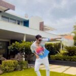 Yuvika Chaudhary Instagram – Do you think the same? 🤣

TIKI TIKI MV by @princenarula @yuvikachaudhary is LIVE🚀

#sheesh #ashishbhatia #boombruh #princenarula #yuvikachaudhary #dance #trend #dancetrend #bhaikagaana
