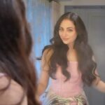 Zoya Afroz Instagram - Brunch look done right ! Inspired by the Masterpiece and it’s Artistic Red colour. Go get the vivo V29e now at vivo.com ! #vivov29e • • • #TheMasterpiece #DelightEveryMoment #TheDesignMasterpiece #AD