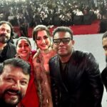 A. R. Rahman Instagram - Our PS gang and the sea of indian future …lit behind …marching forward 😍 @trishakrishnan @karthi_offl @aishu__ @actorjayaram_official @the_real_chiyaan @siva_ananth Anna University