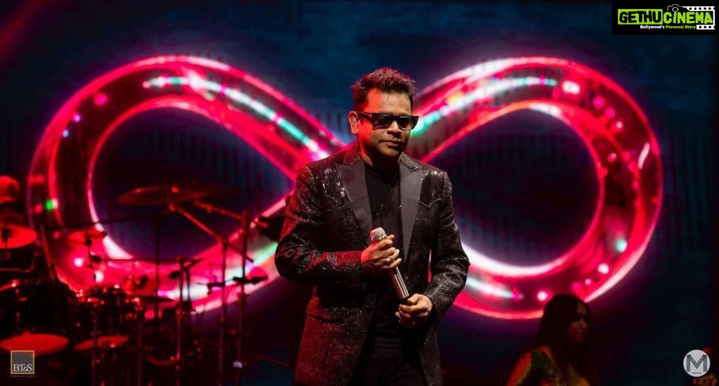 A. R. Rahman Instagram - Infinite love to the people of Guwahati for being an amazing audience and for hosting us! @btosproductions @entertainmentconsultant @sevenentertainment