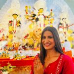 Aahana Kumra Instagram – शुभो अष्टमी💕🌸🧿🙏
Happy Ashtami to all 🌸💕👯‍♀️🫶
Outfit : @tara_c_tara 
#durgapuja
#ashtami 
.
.
.
.
#ashtami #happyashtami #durgamaa #aahanakumra #pandalhopping #navratri #navratri2023 Mumbai – मुंबई