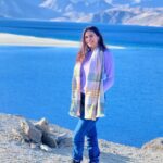 Aahana Kumra Instagram - Endless blue skies🌧️🦋❄️🩵 From Shyok River to Pangong The sunsets and the sun rises! India has never looked so so so pretty to me! 💕💕🇮🇳🇮🇳 Agar Leh nahi dekha toh kya dekha 🫶🌸☀️🦋❄️🍎⛰️🫶🇮🇳 Sweater : @marksandspencerindia Boots : @decathlonsportsindia #incredibleindia #lehdiaries . . . . #leh #lehladakh #aahanakumra #wednesday #india #travel #travelling #travelgram #travelphotography #shyokriver #nubravelley #pangonglake #blueskies #lakes #naturephotography #nature #nofilter Shyok Valley