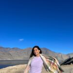 Aahana Kumra Instagram - Endless blue skies🌧️🦋❄️🩵 From Shyok River to Pangong The sunsets and the sun rises! India has never looked so so so pretty to me! 💕💕🇮🇳🇮🇳 Agar Leh nahi dekha toh kya dekha 🫶🌸☀️🦋❄️🍎⛰️🫶🇮🇳 Sweater : @marksandspencerindia Boots : @decathlonsportsindia #incredibleindia #lehdiaries . . . . #leh #lehladakh #aahanakumra #wednesday #india #travel #travelling #travelgram #travelphotography #shyokriver #nubravelley #pangonglake #blueskies #lakes #naturephotography #nature #nofilter Shyok Valley