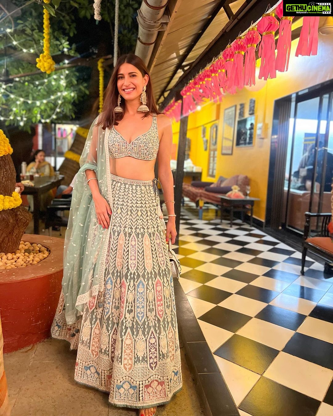 Aahana Kumra Instagram - The Diwali with ze special ladies at Janki Kutir! ๐๐งจ๐ช๐ฏโโ๏ธ Thank you @azmishabana18 Maam and @iamfaraz for having me ๐ซถ๐ฅ๐๐ช Also looking like a Kaju Katli in this one! Donโt you think!?๐๐ซถ๐๐ซ Lehenga : @shivaliahmedabad Earrings : @meraki.mumbai PR : @sonyashaikh #happydiwali #happynewyear . . . . #happydiwali2023 #diwali2023 #diwalidump #diwalidecor #aahanakumra #diwaliparty #diwaliparties Mumbai - เคฎเฅเคเคฌเค