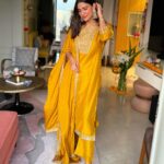 Aahana Kumra Instagram - Kohli ki 50th century ki khushi mein ☀️☀️🏏🏏 Looking like a besan ka laddoo 🌞 Outfit : @libasindia @juhi.ali #diwali2023 #goldenhour . . . . #happydiwali2023 #diwalidecor #diwaliathome #diwalidecor #aahanakumra #festivewear #festivities Mumbai - मुंबई
