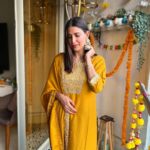 Aahana Kumra Instagram - Kohli ki 50th century ki khushi mein ☀️☀️🏏🏏 Looking like a besan ka laddoo 🌞 Outfit : @libasindia @juhi.ali #diwali2023 #goldenhour . . . . #happydiwali2023 #diwalidecor #diwaliathome #diwalidecor #aahanakumra #festivewear #festivities Mumbai - मुंबई