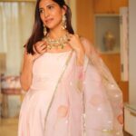 Aahana Kumra Instagram - Happy Bhai Duuj to everyone celebrating today! Also the Diwali dump will go on for another week because the Diwali parties aren’t over yet 🪔🧨💕🫶🥂🫣🫠😘 Looking like a gulab coconut barfi 💕🌸 Outfit : @picchika Jewellery : @the_jewel_factor @juhi.ali Photos : @karanhenry #happydiwali . . . . #diwali #diwalidecorations #festiveseason #indianfestival #diwali2023 #diwalidecor #aahanakumra #alldressedup Mumbai - मुंबई