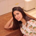 Aahana Kumra Instagram – When i doing up my parents home I knew i wanted something very earthy and familiar the moment i walked in! And i found just the right partner!! 🪵🌲🌸☀️💕
Earth tones 💕
And elegance personified!! 
@artavenueindia making my home look beautiful and cozy!! 💕🌸☀️🫶⛰️🌲🪵
#collab 
#tuesdaytransformation 
.

.
.
.
#réel #reelsinstagram #reelitfeelit #reelsvideo #homedecor #festiveedit #navratri #indianfestival #cosyhomes #interiordesign #interior #interiordesign #aahanakumra Mumbai – मुंबई