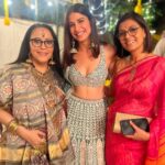Aahana Kumra Instagram - The Diwali with ze special ladies at Janki Kutir! 💕🧨🪔👯‍♀️ Thank you @azmishabana18 Maam and @iamfaraz for having me 🫶🥂💕🪔 Also looking like a Kaju Katli in this one! Don’t you think!?😂🫶😘🫠 Lehenga : @shivaliahmedabad Earrings : @meraki.mumbai PR : @sonyashaikh #happydiwali #happynewyear . . . . #happydiwali2023 #diwali2023 #diwalidump #diwalidecor #aahanakumra #diwaliparty #diwaliparties Mumbai - मुंबई