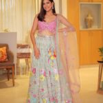 Aahana Kumra Instagram - Diwali parties and the sho sha 2023 🪔🧨🥂💕🌸 Lehenga : @shivaliahmedabad PR : @sonyashaikh Earrings : @anaghaartsnjewels Photos : @karanhenry #diwali2023 . . . . #diwali #diwalioutfit #diwaliparties #diwalivibes #lehenga #lehengalove #indianfestival #indianfestivewear #aahanakumra Mumbai - मुंबई