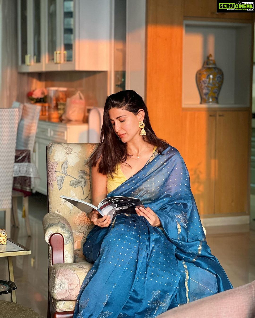 Aahana Kumra Instagram - इश्क़ वो है जब मैं शाम होने पर मिलने का वादा करूँ और वो दिन भर सूरज के होने का अफ़सोस करे 🌸🌞🫶 #saturdate #goldenhour . . . . #evening #sareelover #alldressedup #saturday #saturdayvibes #saturdaymood #aahanakumra Mumbai - मुंबई