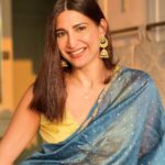 Aahana Kumra Instagram - इश्क़ वो है जब मैं शाम होने पर मिलने का वादा करूँ और वो दिन भर सूरज के होने का अफ़सोस करे 🌸🌞🫶 #saturdate #goldenhour . . . . #evening #sareelover #alldressedup #saturday #saturdayvibes #saturdaymood #aahanakumra Mumbai - मुंबई